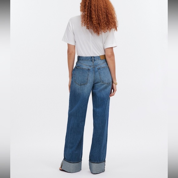 Madewell Superwide-Leg Jeans in Fannin Wash (28) - Picture 2 of 7